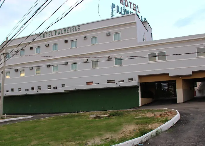 Palmeiras LtdaHotel Em